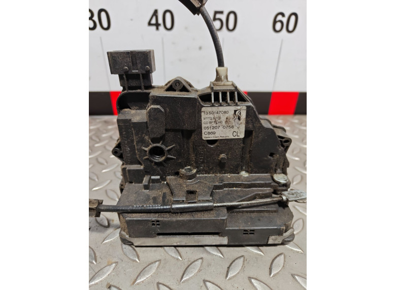 Замок двери передней правой к Peugeot Boxer, 2009г.