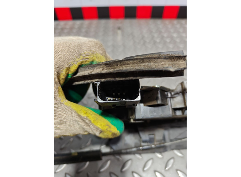 Замок двери передней правой к Peugeot Boxer, 2009г.