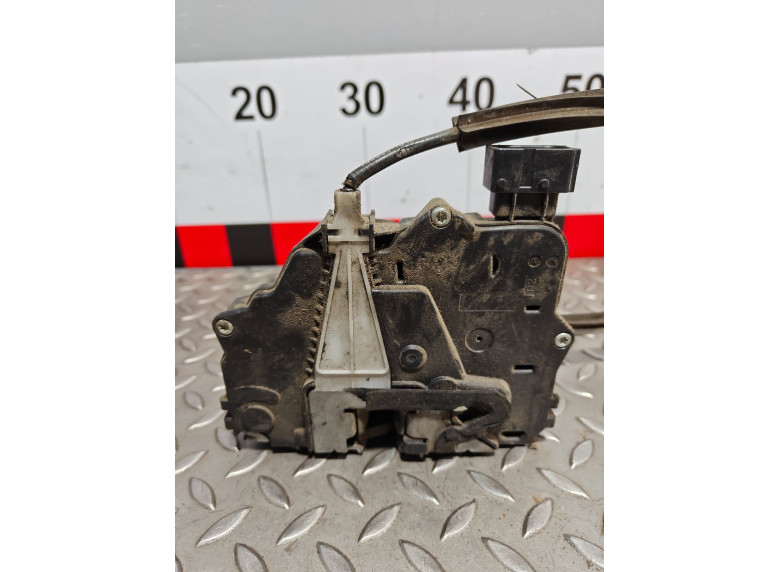 Замок двери передней правой к Citroen Jumper, 2009г.