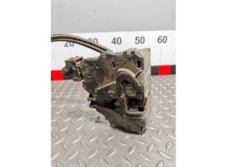 Замок двери передней правой к Peugeot Boxer, 2009г.