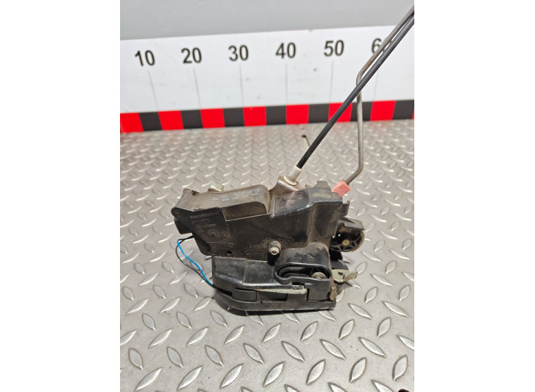 Замок двери передней левой к Mercedes Vito W639, 2006г.