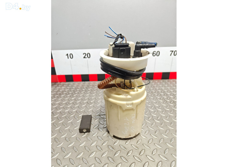 Насос топливный к Volkswagen Polo 2004 г.