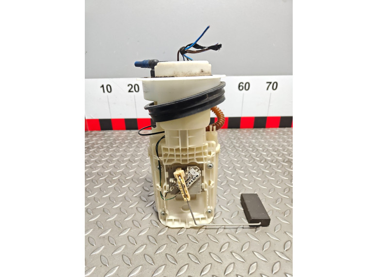 Насос топливный к Volkswagen Polo, 2004г.