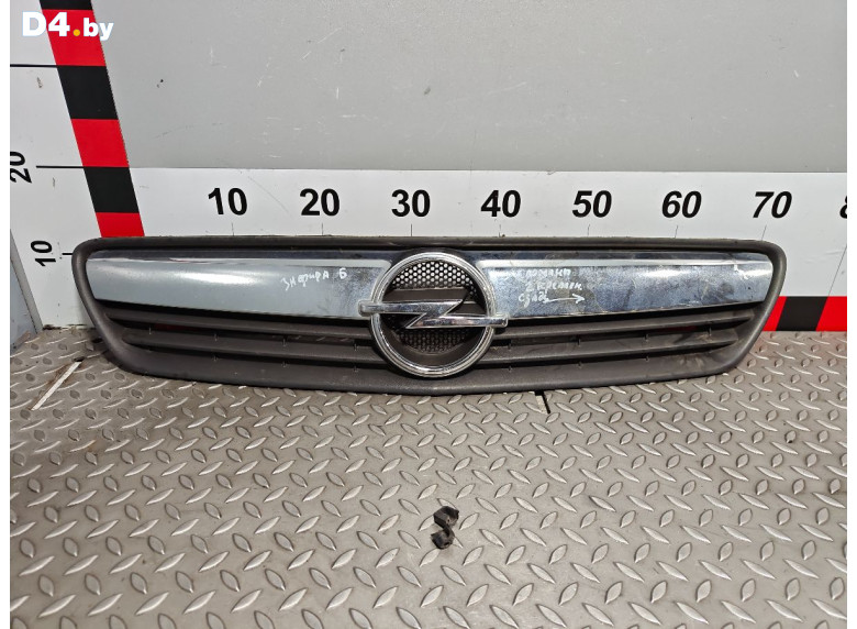 Решетка радиатора к Opel Meriva 2008 г.