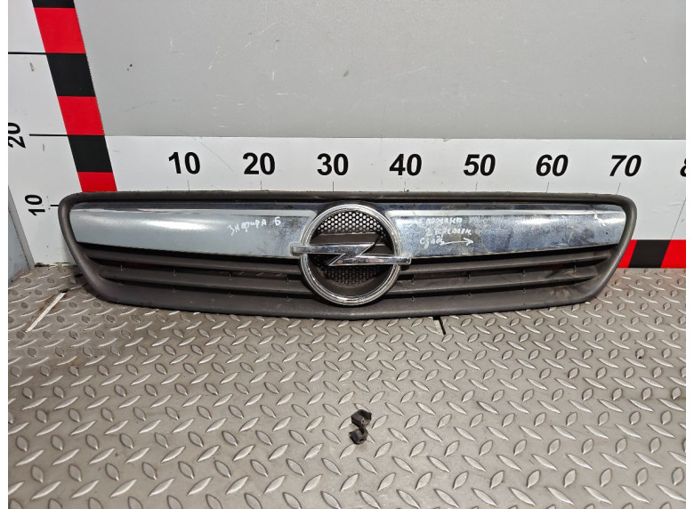 Решетка радиатора к Opel Meriva, 2008г.