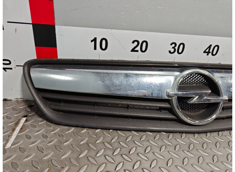 Решетка радиатора к Opel Meriva, 2008г.