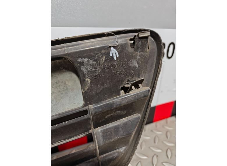 Решетка радиатора к Opel Meriva, 2008г.