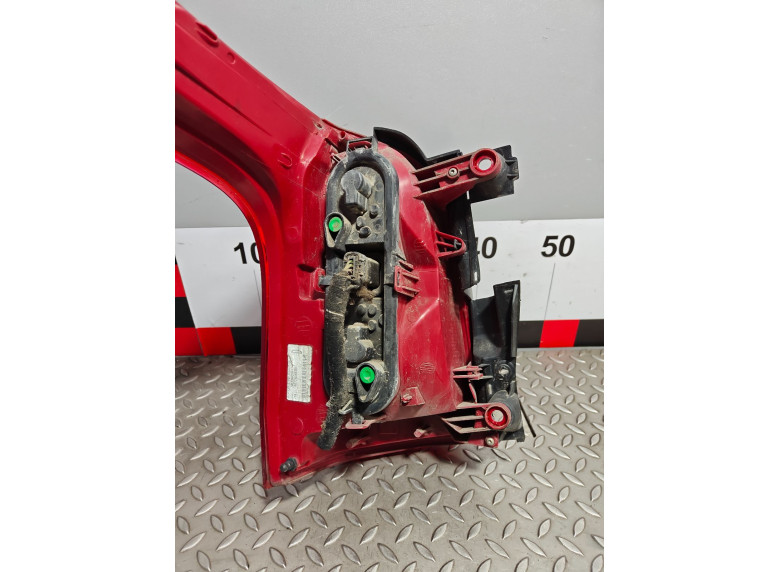 Фонарь задний правый к Peugeot 5008, 2012г.