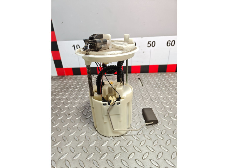 Насос топливный к Opel Corsa, 2010г.