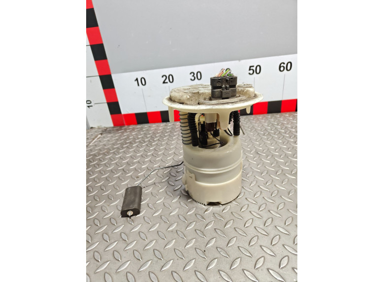 Насос топливный к Peugeot 308, 2007г.