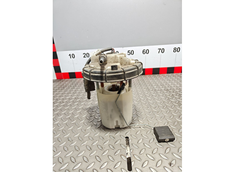 Насос топливный к Peugeot 5008, 2010г.