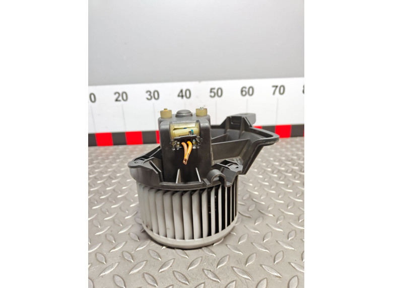 Моторчик печки к Opel Corsa, 2010г.