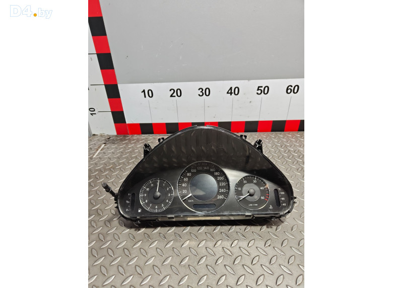 Щиток приборов (приборная панель) к Mercedes EW211 2005 г.