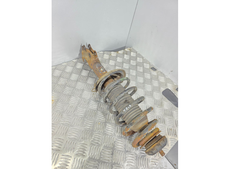 Амортизатор передний к Volkswagen Polo, 1997г.