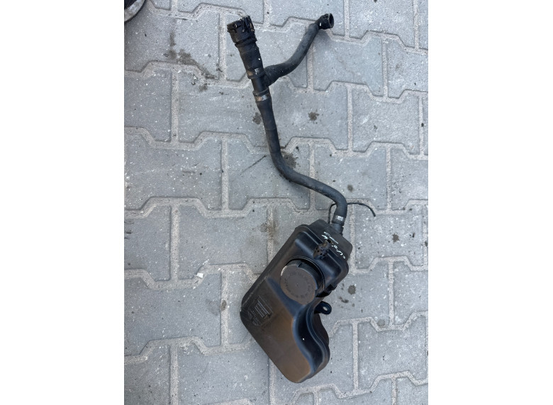 Бачок расширительный к BMW 5 E60/E61, 2004г.