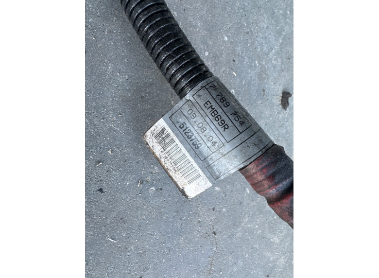 Плюсовой провод аккумулятора к BMW 5 E60/E61, 2004г.