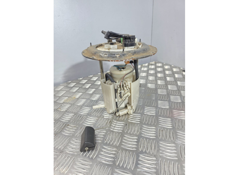 Насос топливный к Mazda CX9, 2007г.