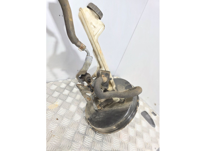 Цилиндр тормозной главный к Mazda CX9, 2007г.