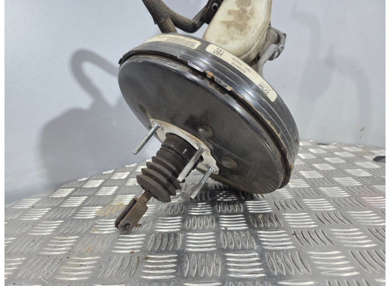 Цилиндр тормозной главный к Mazda CX9, 2007г.