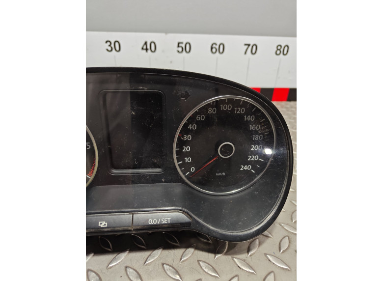 Щиток приборов (приборная панель) к Volkswagen Polo, 2013г.