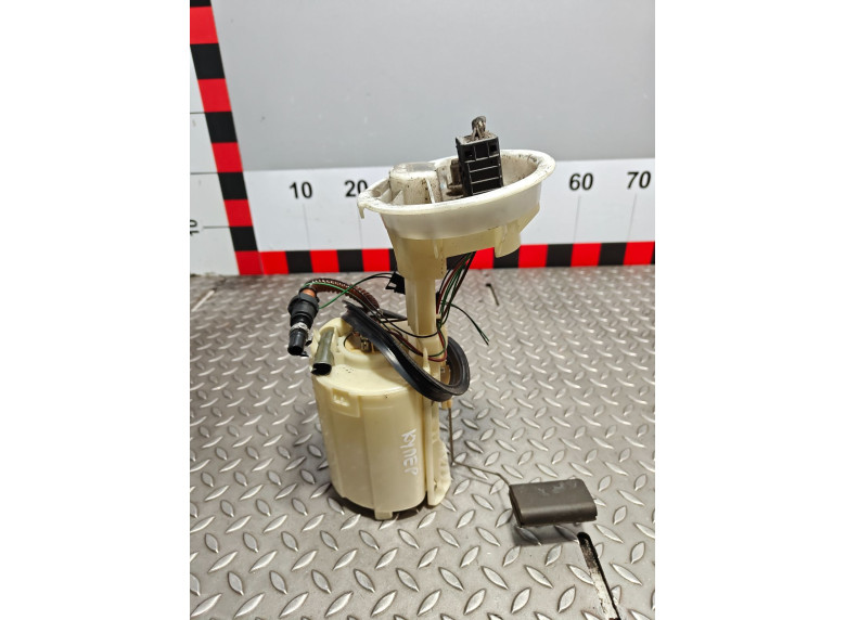 Насос топливный к Mini Cooper, 2001г.