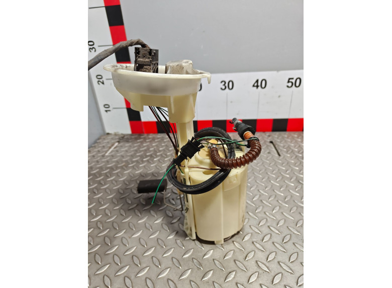 Насос топливный к Mini Cooper, 2001г.