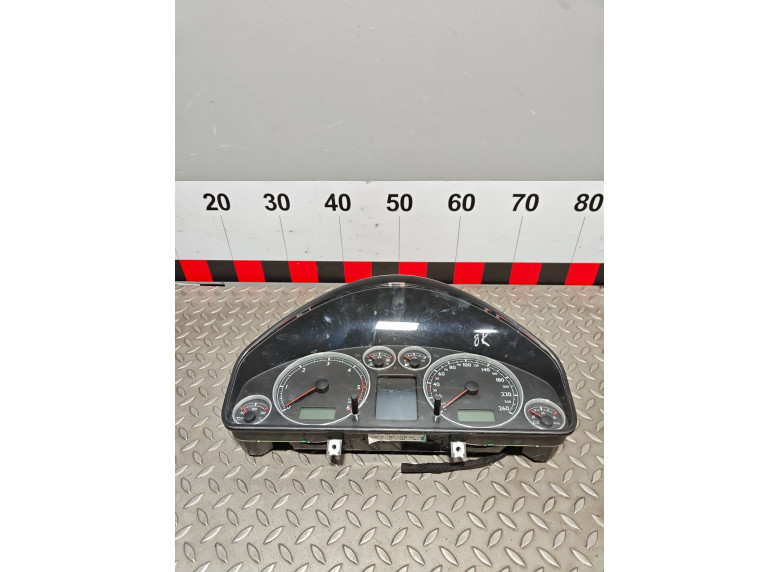 Щиток приборов (приборная панель) к Volkswagen Sharan, 2004г.