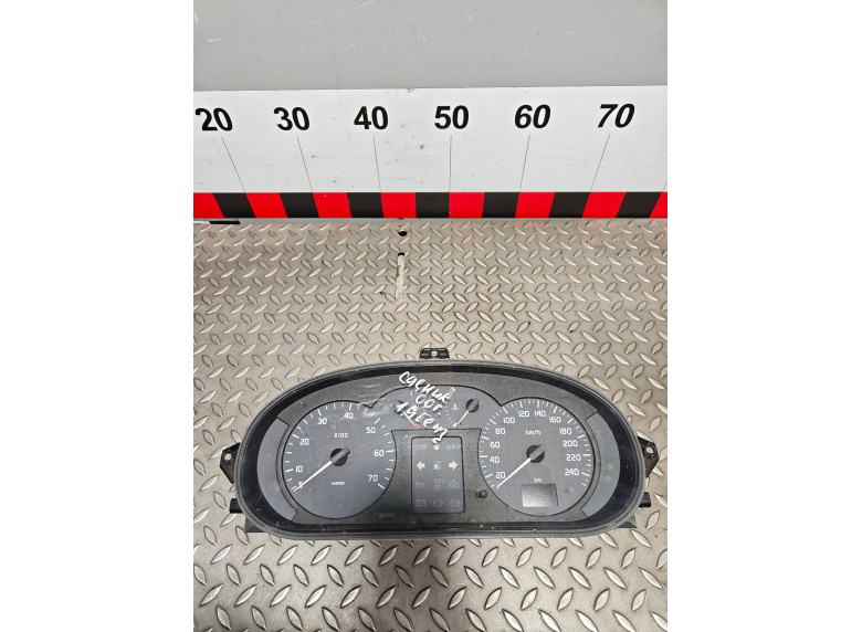 Щиток приборов (приборная панель) к Renault Scenic, 2002г.