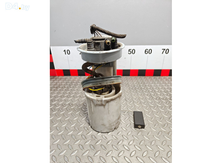 Насос топливный к Volkswagen Sharan 2003 г.