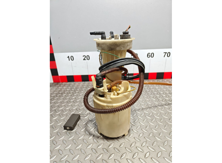 Насос топливный к Audi A4, 2003г.