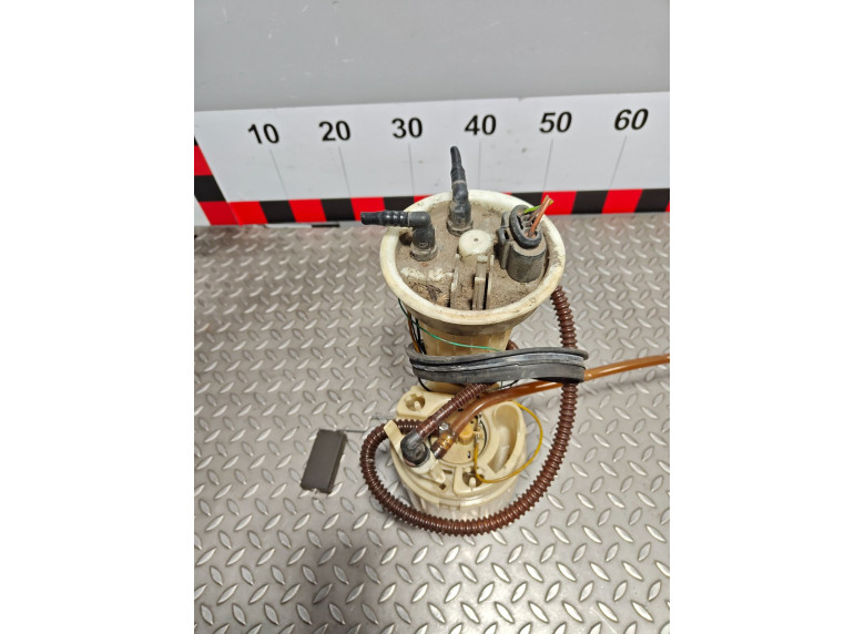 Насос топливный к Audi A4, 2003г.