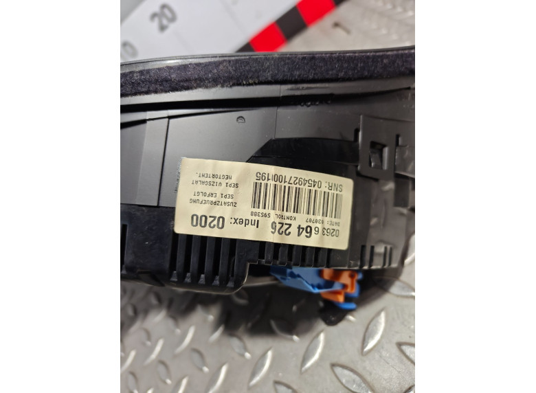 Щиток приборов (приборная панель) к Audi A4, 2007г.