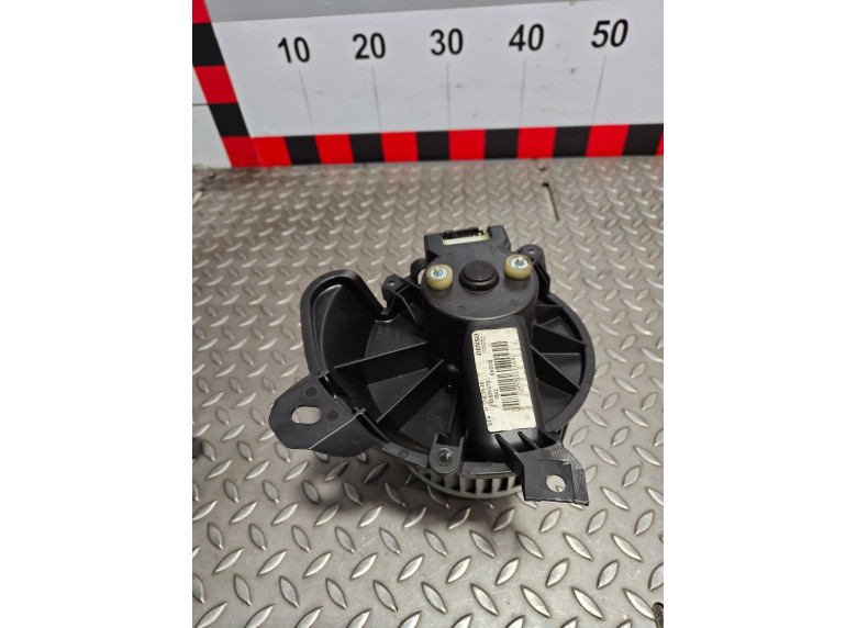 Моторчик печки к Opel Corsa, 2011г.