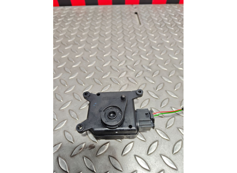 Моторчик заслонки печки к Opel Astra, 2003г.