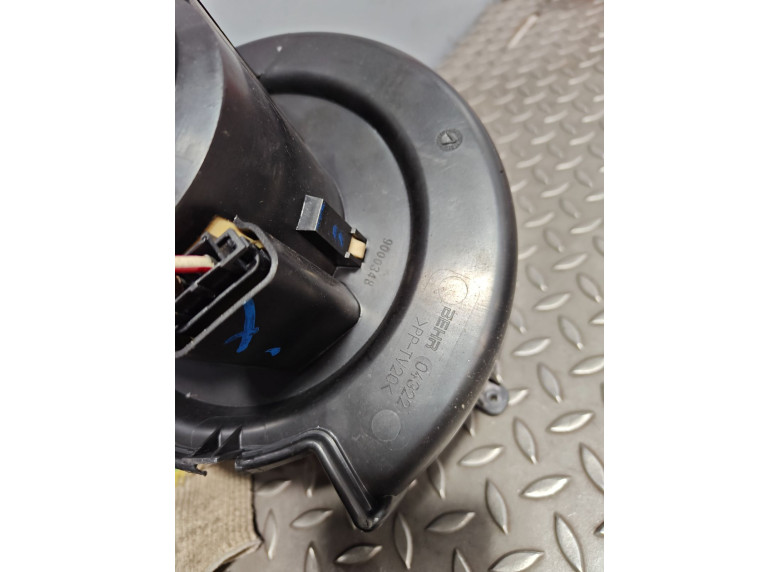 Моторчик печки к Opel Zafira, 2003г.