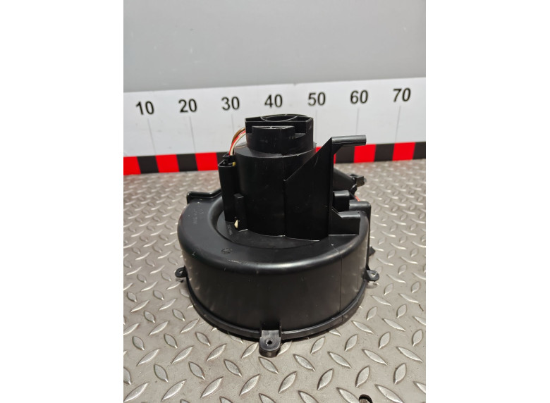 Моторчик печки к Opel Zafira, 2003г.