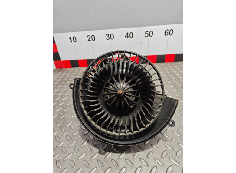 Моторчик печки к Opel Zafira, 2003г.