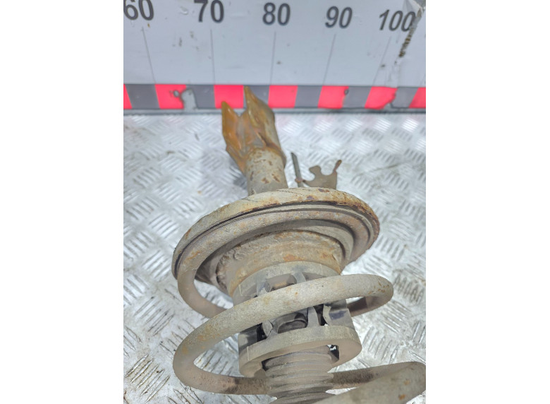 Опора амортизатора нижняя (чашка) к Renault Laguna, 1998г.