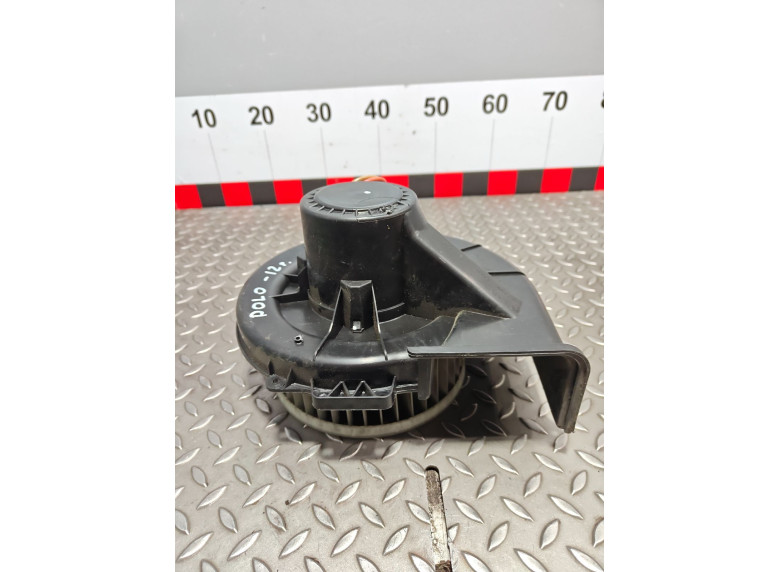 Моторчик печки к Volkswagen Polo, 2012г.