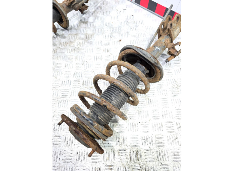 Пружина передняя к Toyota Corolla, 2003г.