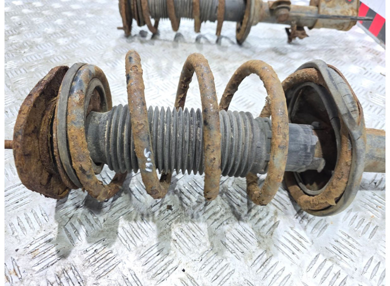 Пружина передняя к Toyota Corolla, 2003г.