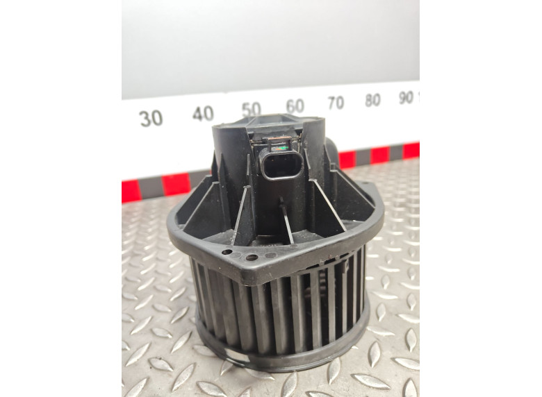 Моторчик печки к Chevrolet Venture, 2002г.