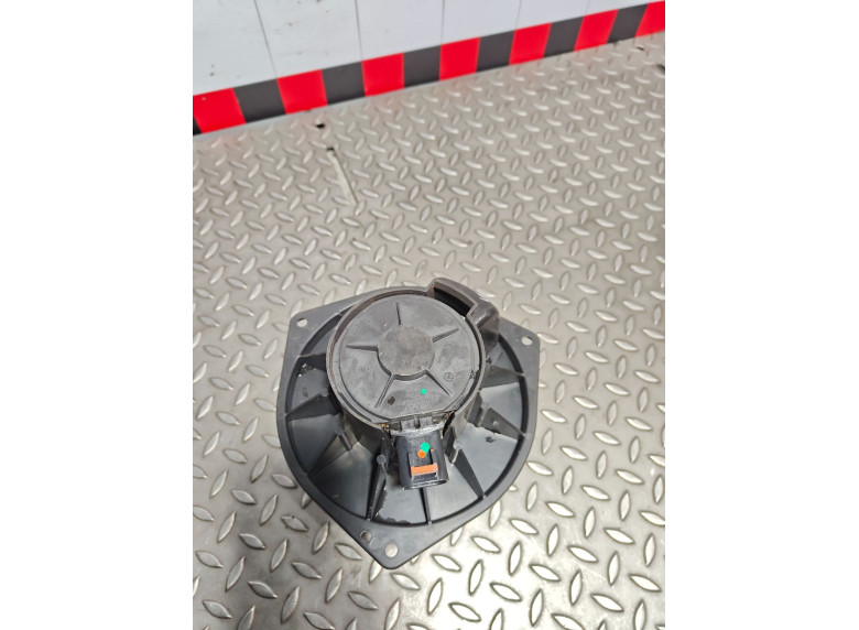 Моторчик печки к Chevrolet Venture, 2002г.