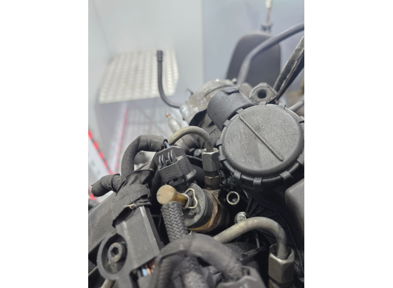 Форсунка к Peugeot 207, 2007г.