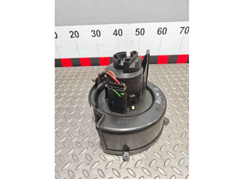 Моторчик печки к Opel Zafira, 2003г.