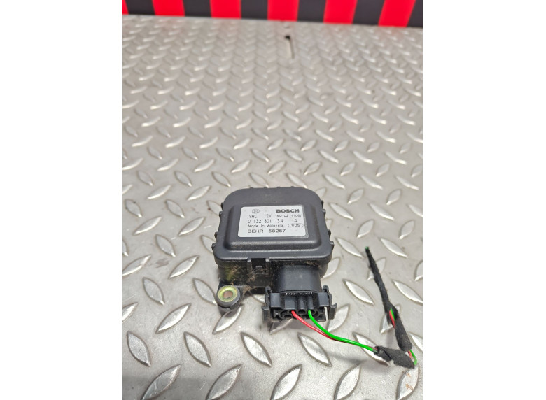 Моторчик заслонки печки к Opel Astra, 2003г.