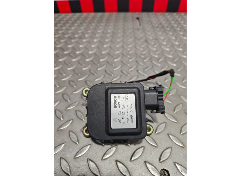 Моторчик заслонки печки к Opel Astra, 2003г.