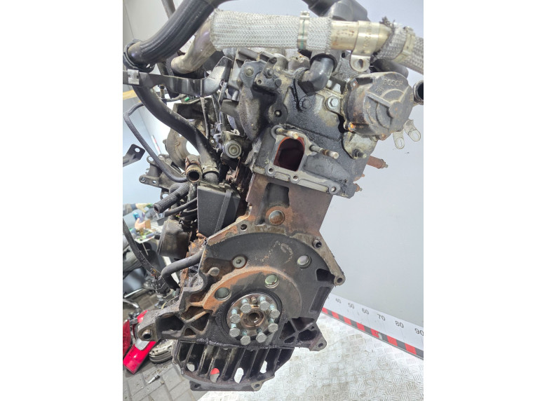 Двигатель к Citroen C5, 2003г.