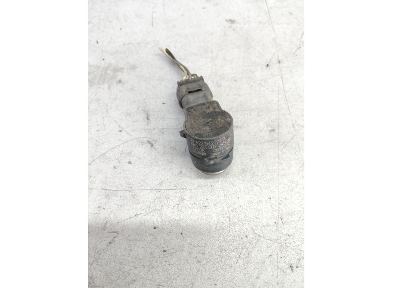 Датчик парктроника к Mercedes E W211, 2011г.