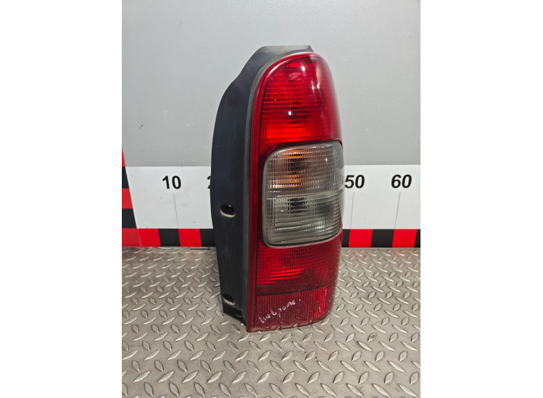 Фонарь задний правый к Chevrolet Venture, 2002г.